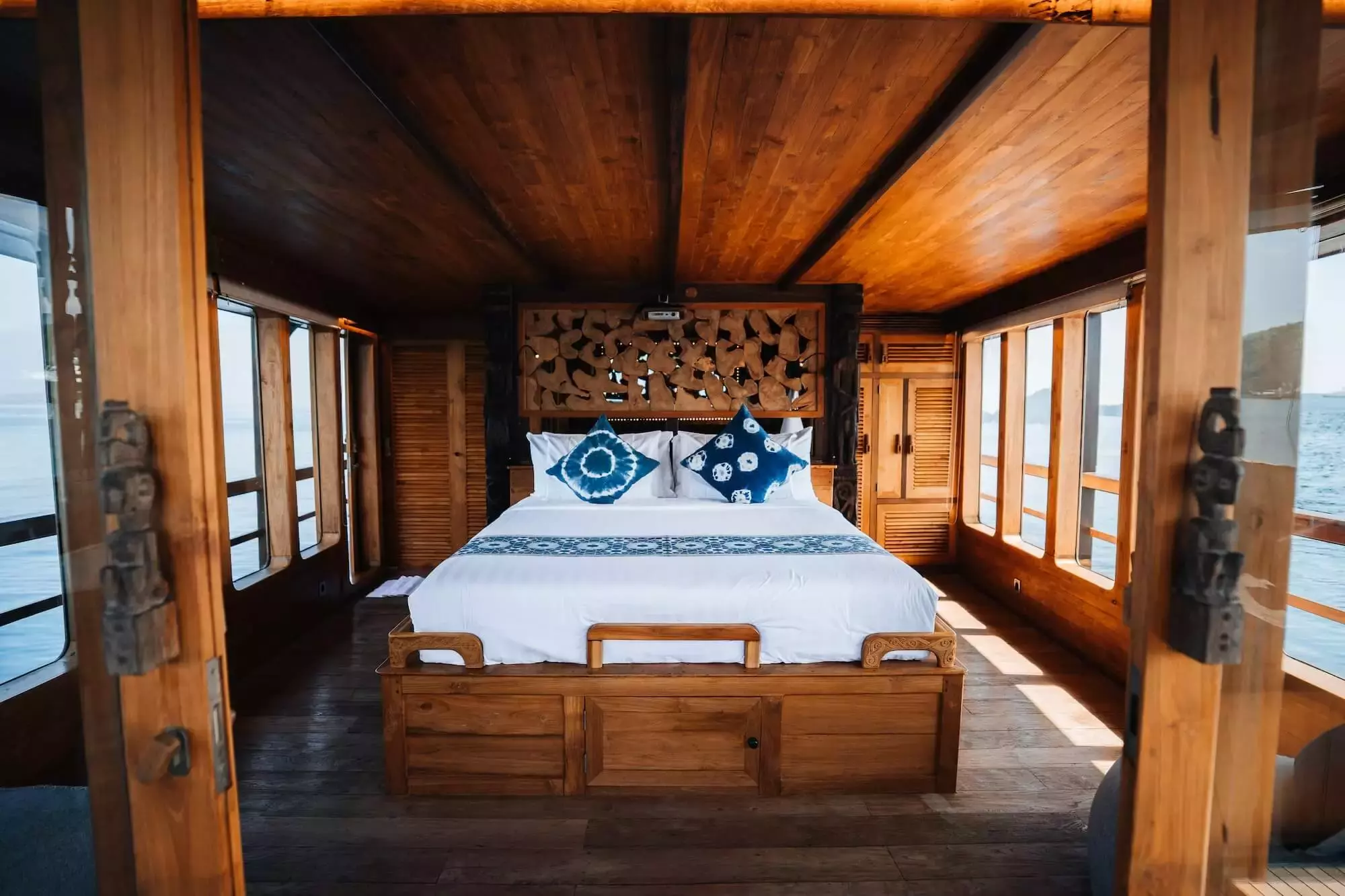 Oracle by Dijiwa Yacht – Private Motor Sailer Charter in Raja Ampat – Special Offer at Boatcrowd