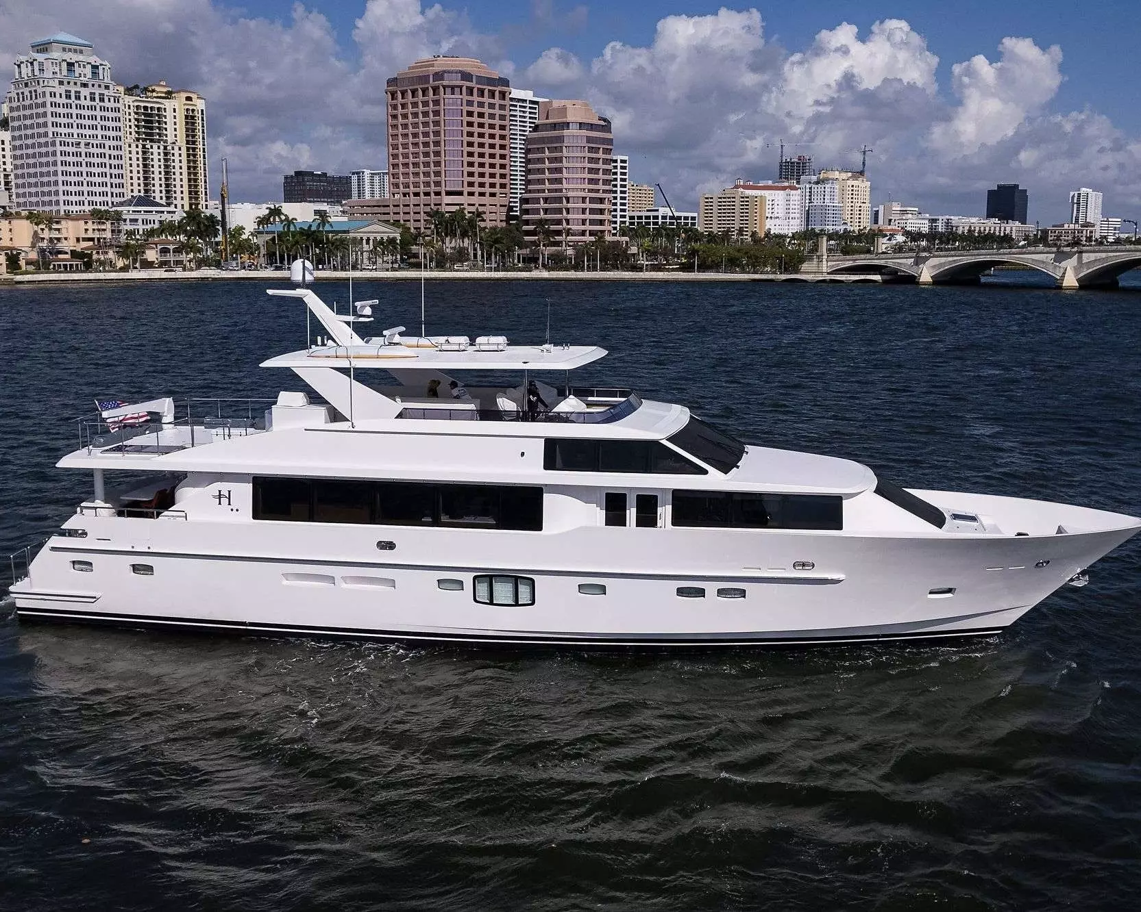 Risk Taker by Hargrave - Special Offer for a private Superyacht Charter in Providenciales with a crew