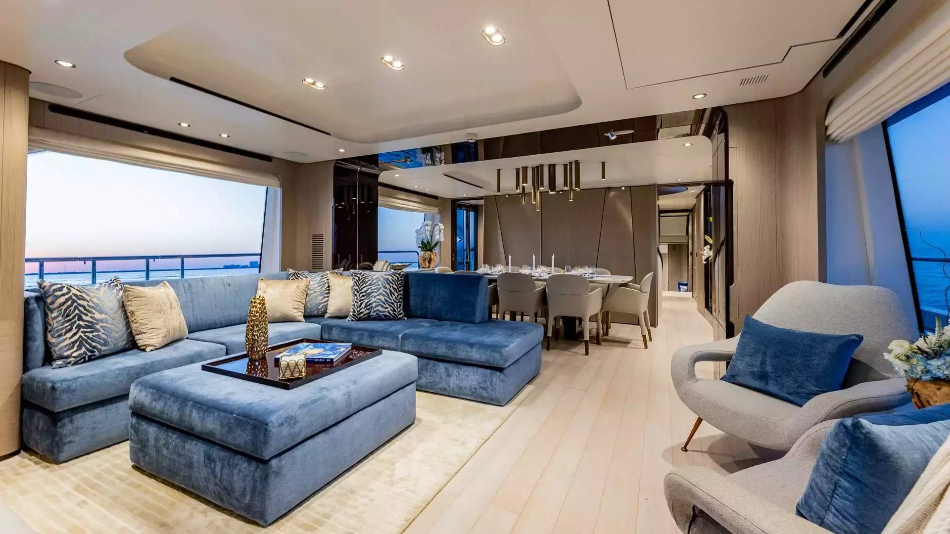 4 Play by Azimut - Top rates for a Charter of a private Motor Yacht in Bahamas