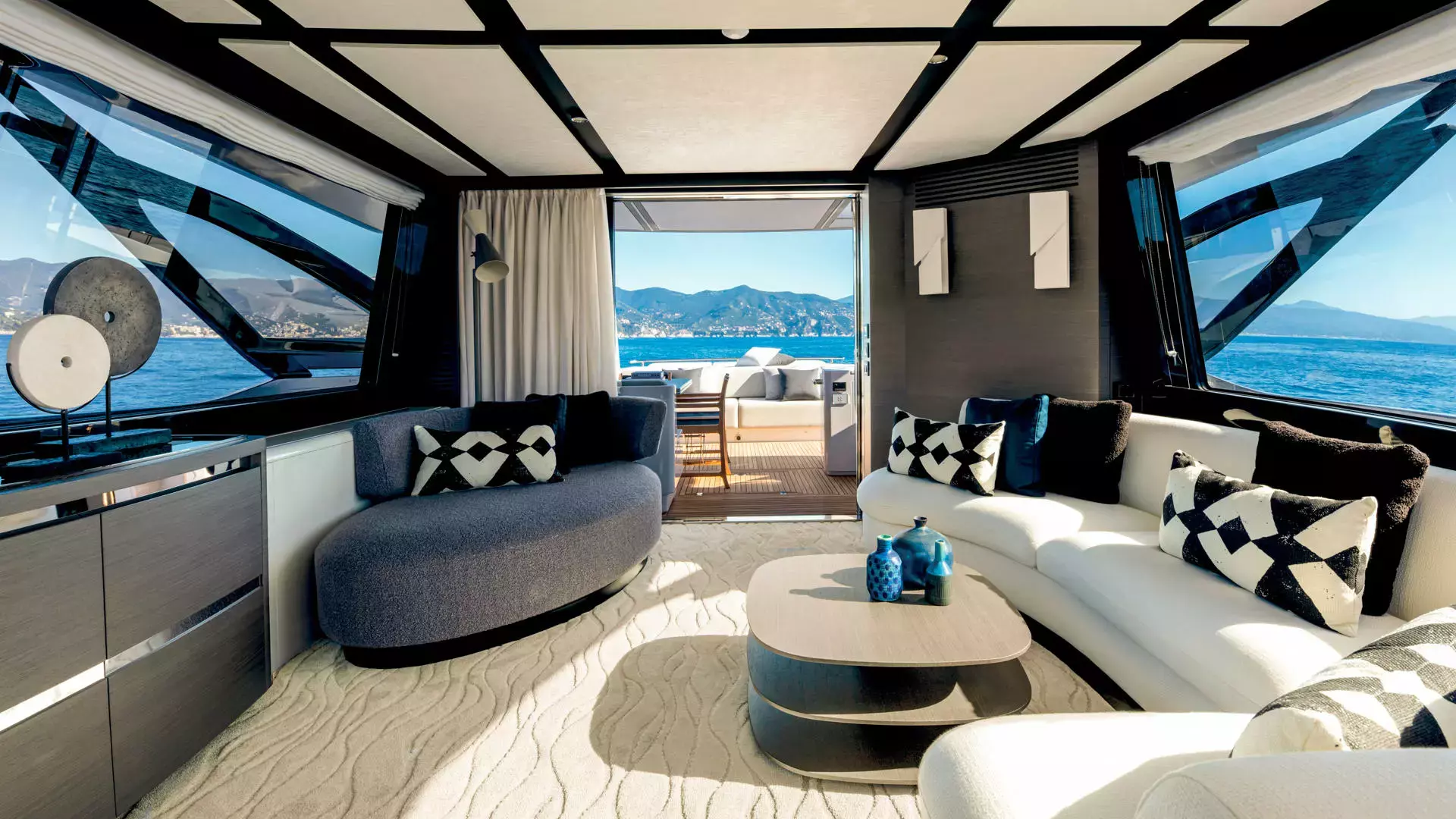 Myne by Azimut - Special Offer for a private Motor Yacht Charter in Dubrovnik with a crew