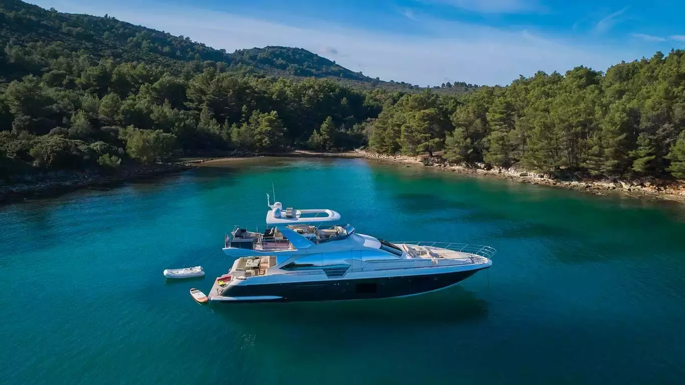 Relax of Croatia by Azimut - Special Offer for a private Motor Yacht Charter in Split with a crew