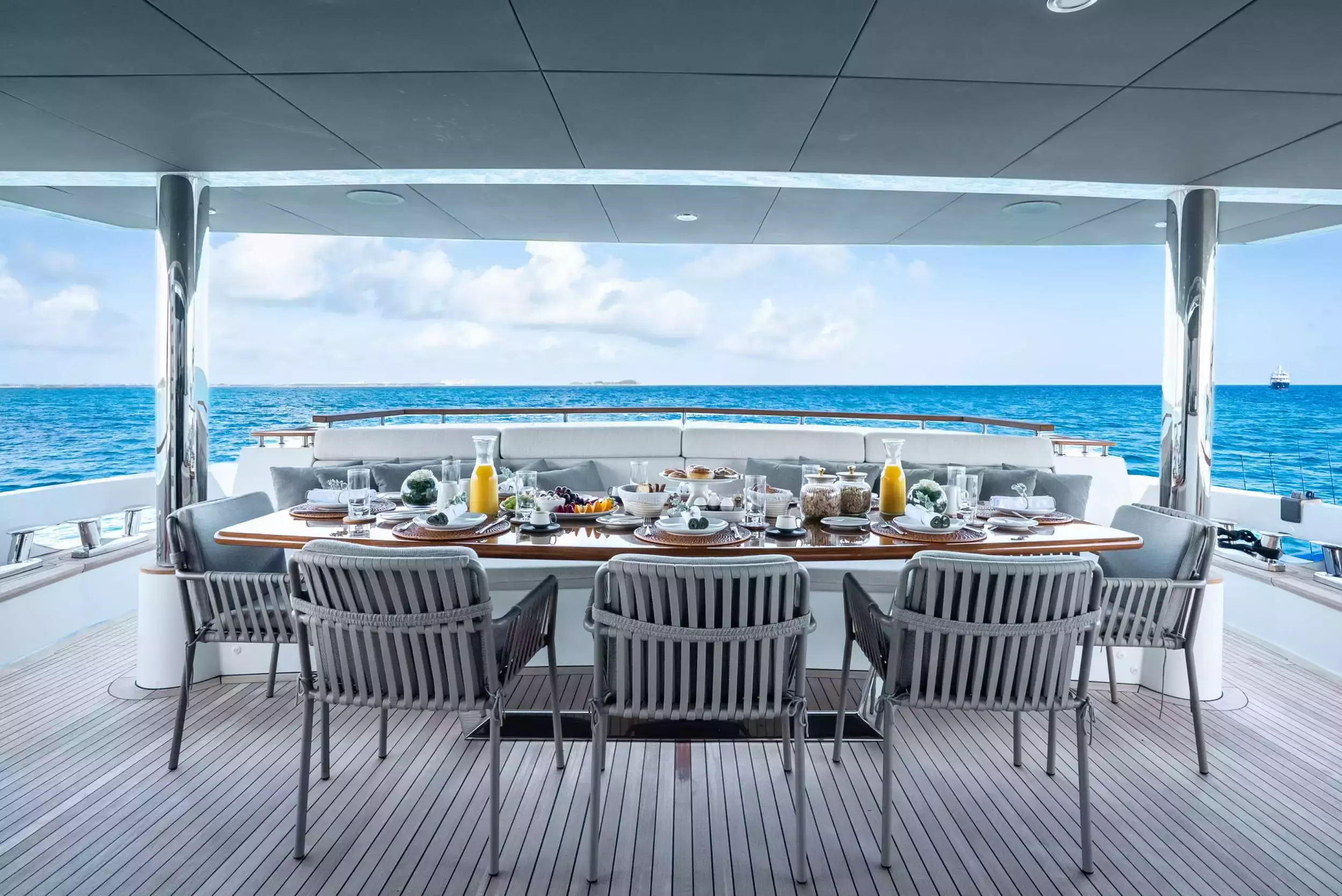 Eau La La by Numarine - Private Superyacht Charter in St Lucia – Special Offer at Boatcrowd