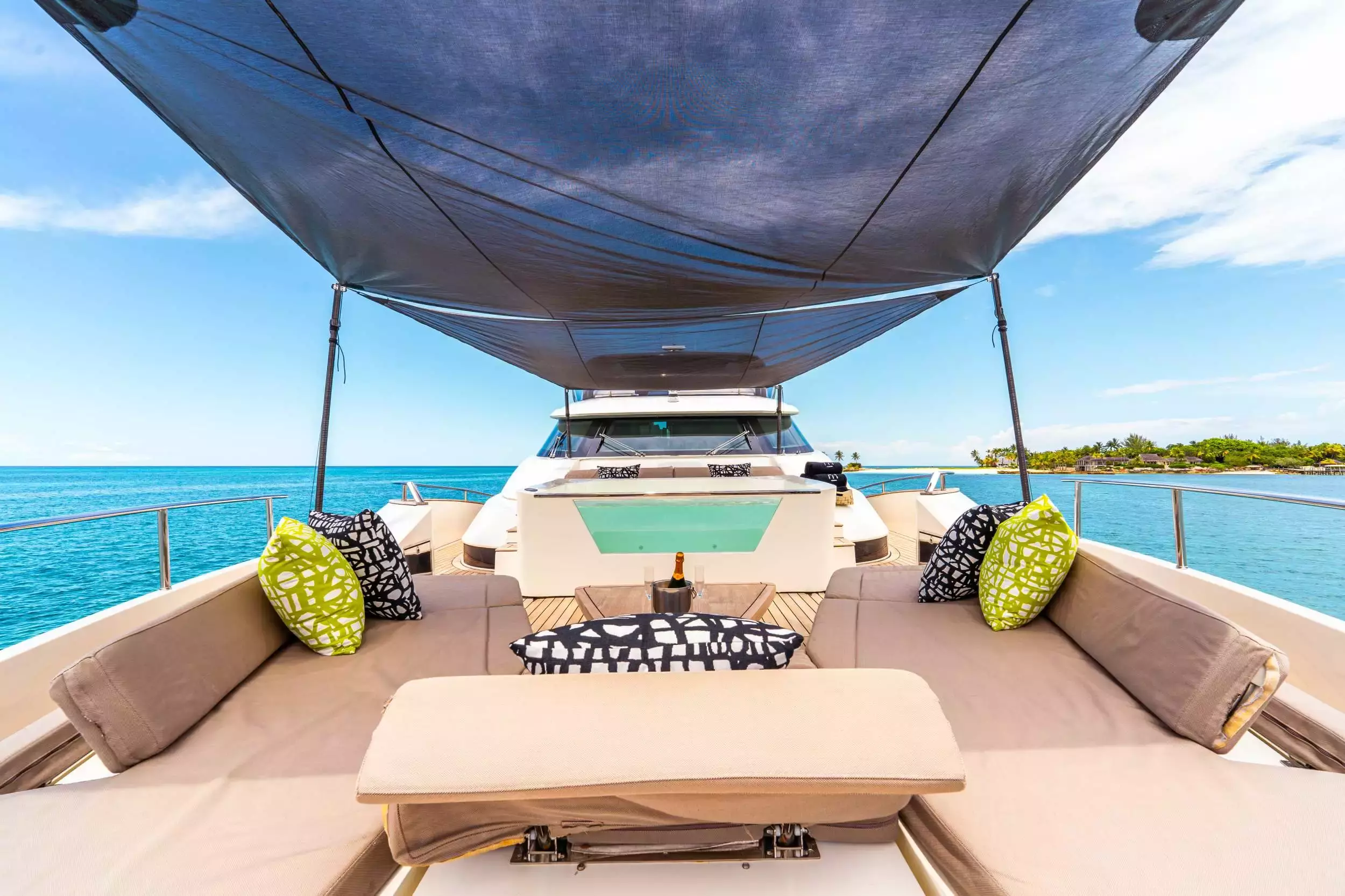 M by Monte Carlo - Top rates for a Charter of a private Superyacht in Bahamas