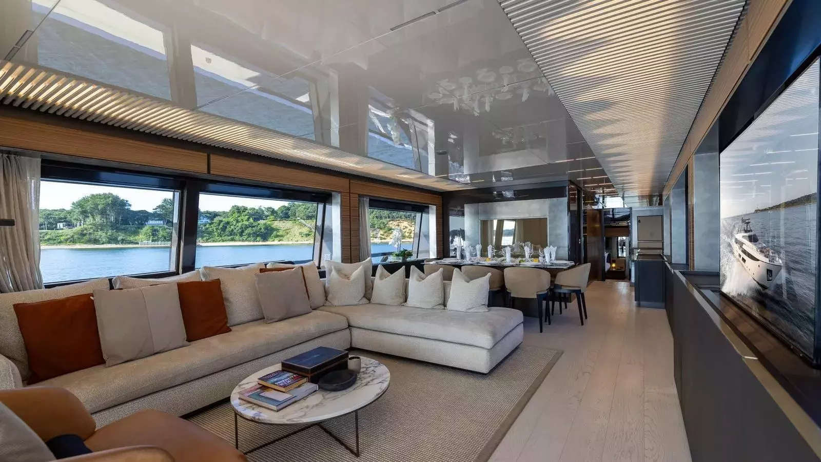 Date Night by Ferretti - Special Offer for a private Superyacht Rental in Sainte Rose with a crew