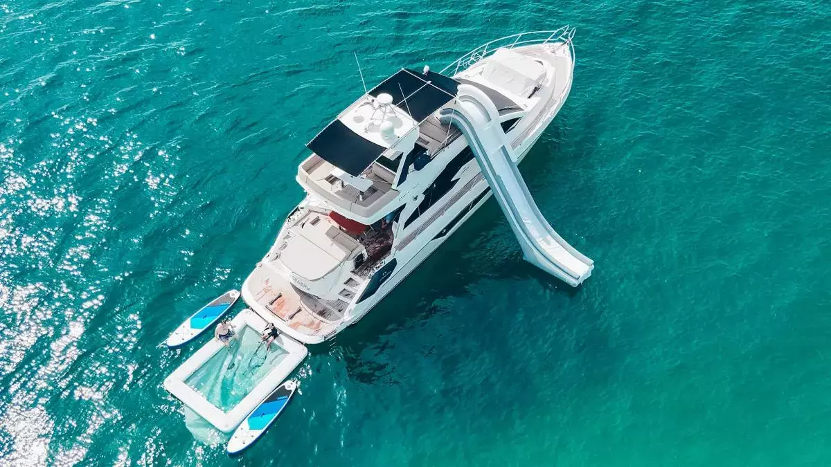 Scenery by Cranchi – Private Motor Yacht Charter in Phuket – Special Offer at Boatcrowd