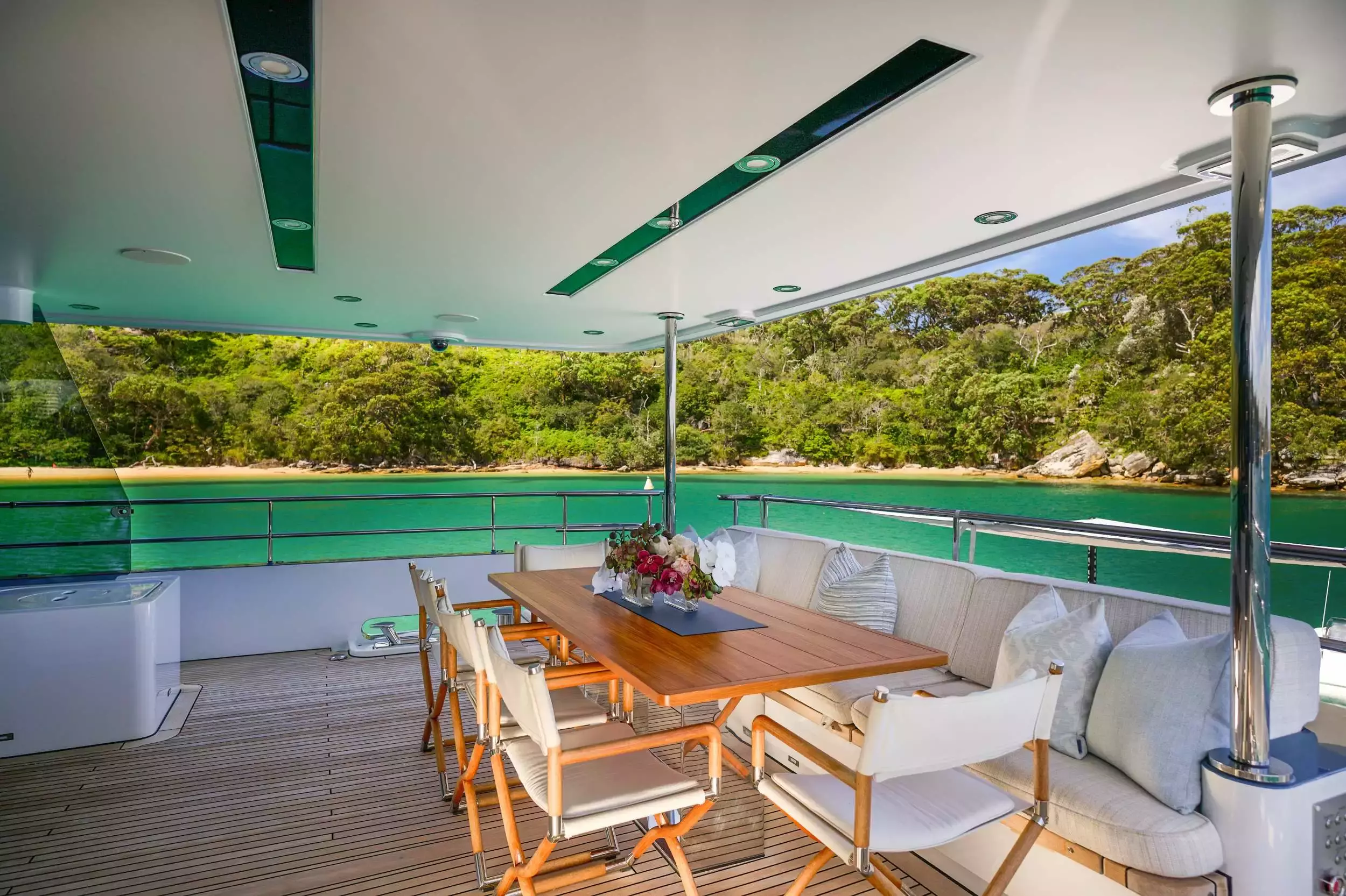 Belle by Moonen – Private Motor Yacht Charter in Gold Coast – Special Offer at Boatcrowd