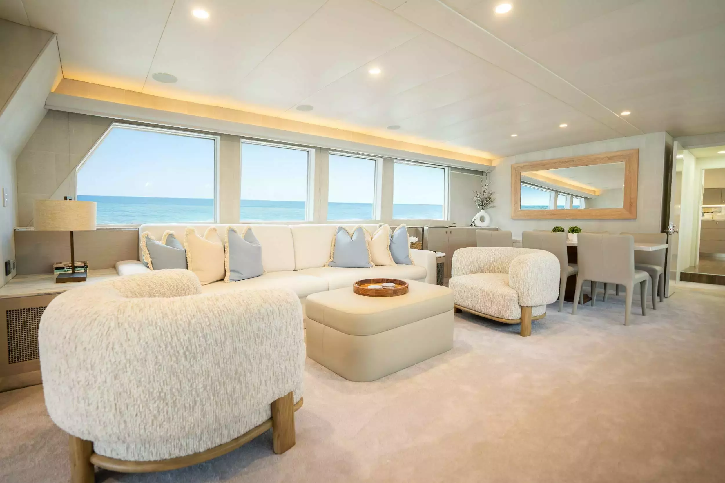 Shorething by Lloyds Ships – Private Motor Yacht Charter in Gold Coast – Special Offer at Boatcrowd