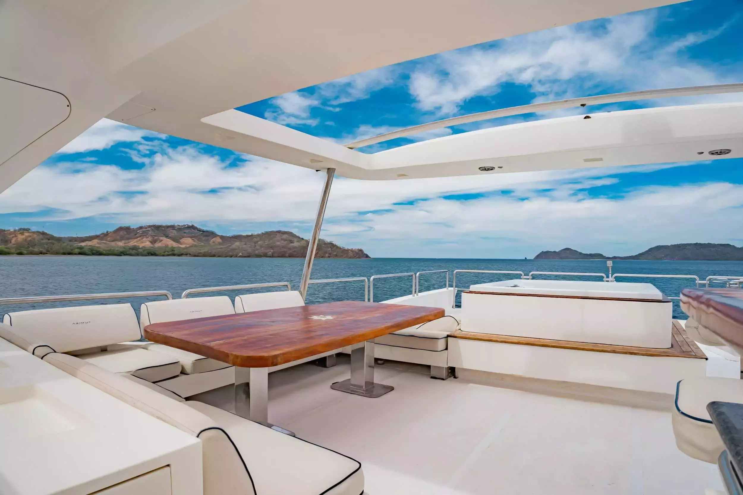 Camy Ed by Azimut - Private Motor Yacht Charter in Panama – Special Offer at Boatcrowd