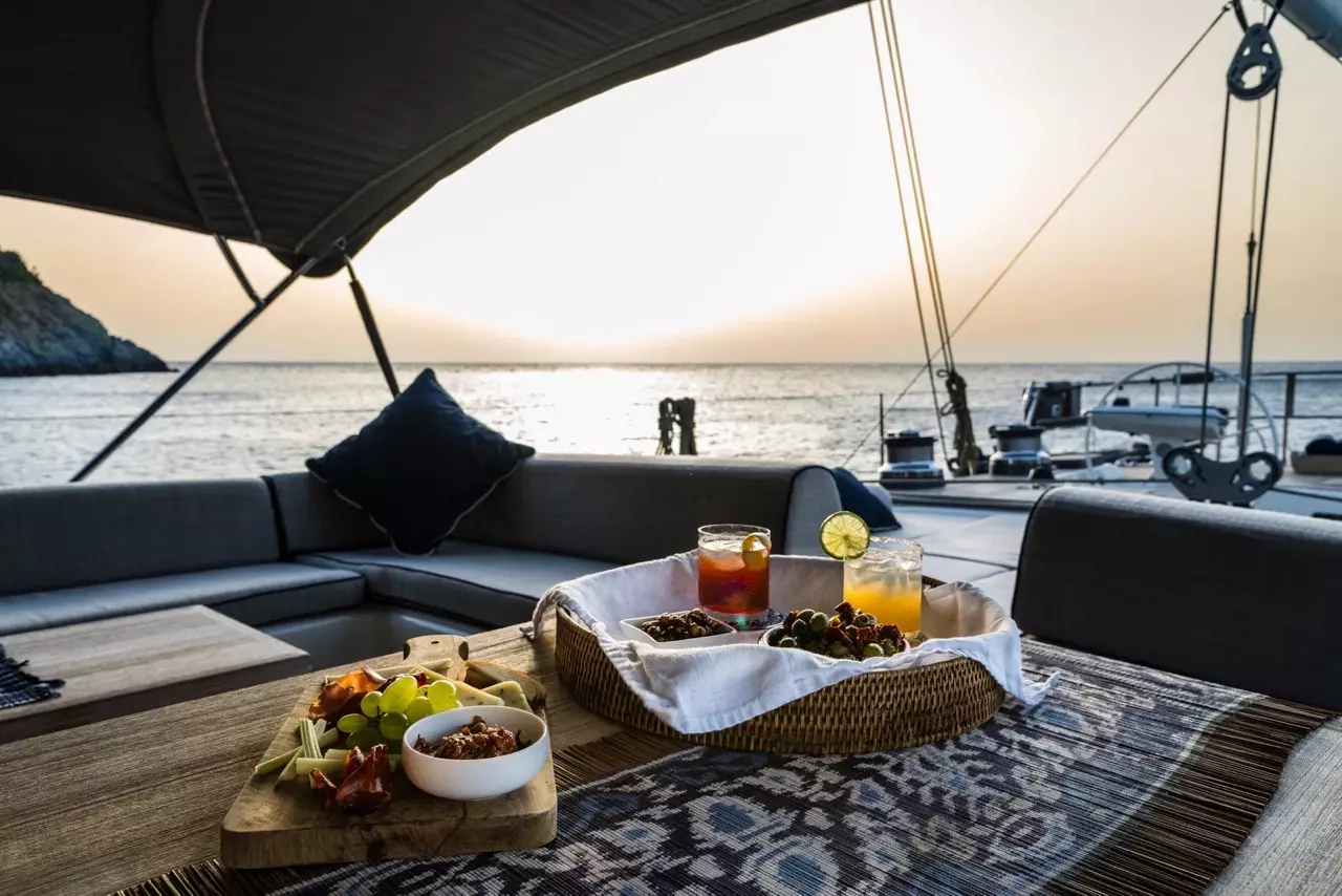 Acaia by Southern Wind - Private Motor Sailer Charter in Panama – Special Offer at Boatcrowd