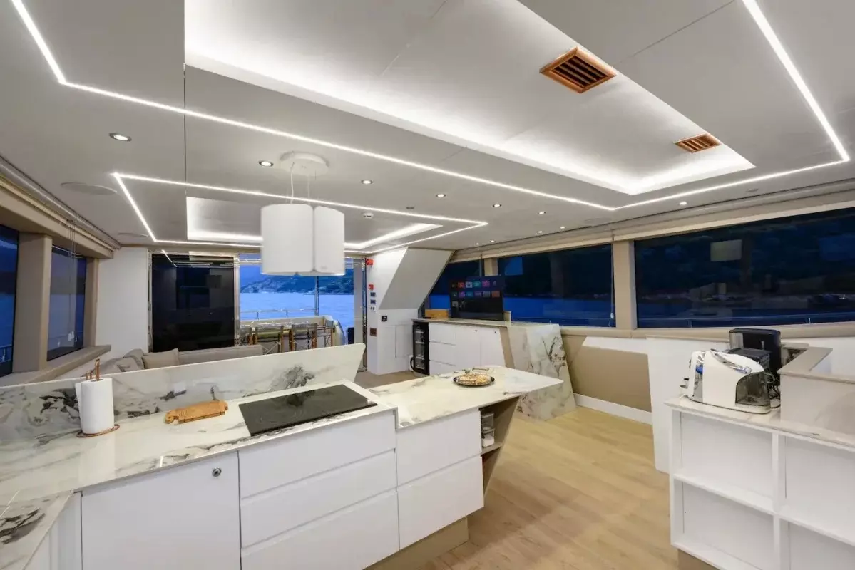 Tanway by Custom Made – Private Motor Yacht Charter in Marmaris – Special Offer at Boatcrowd