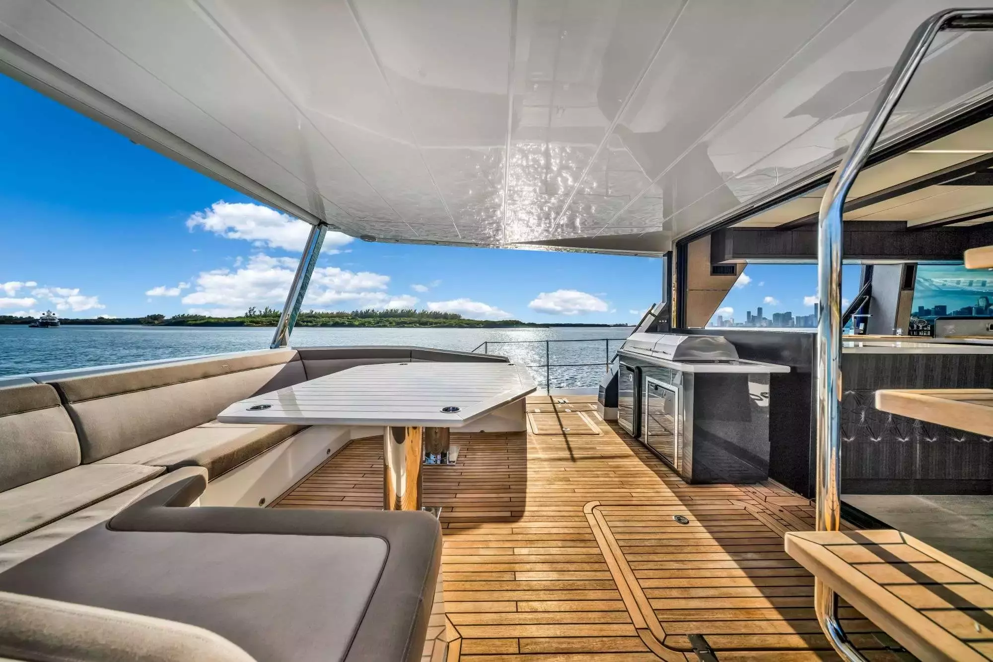 Optimus Prime by Galeon - Private Motor Yacht Charter in Turks and Caicos – Special Offer at Boatcrowd