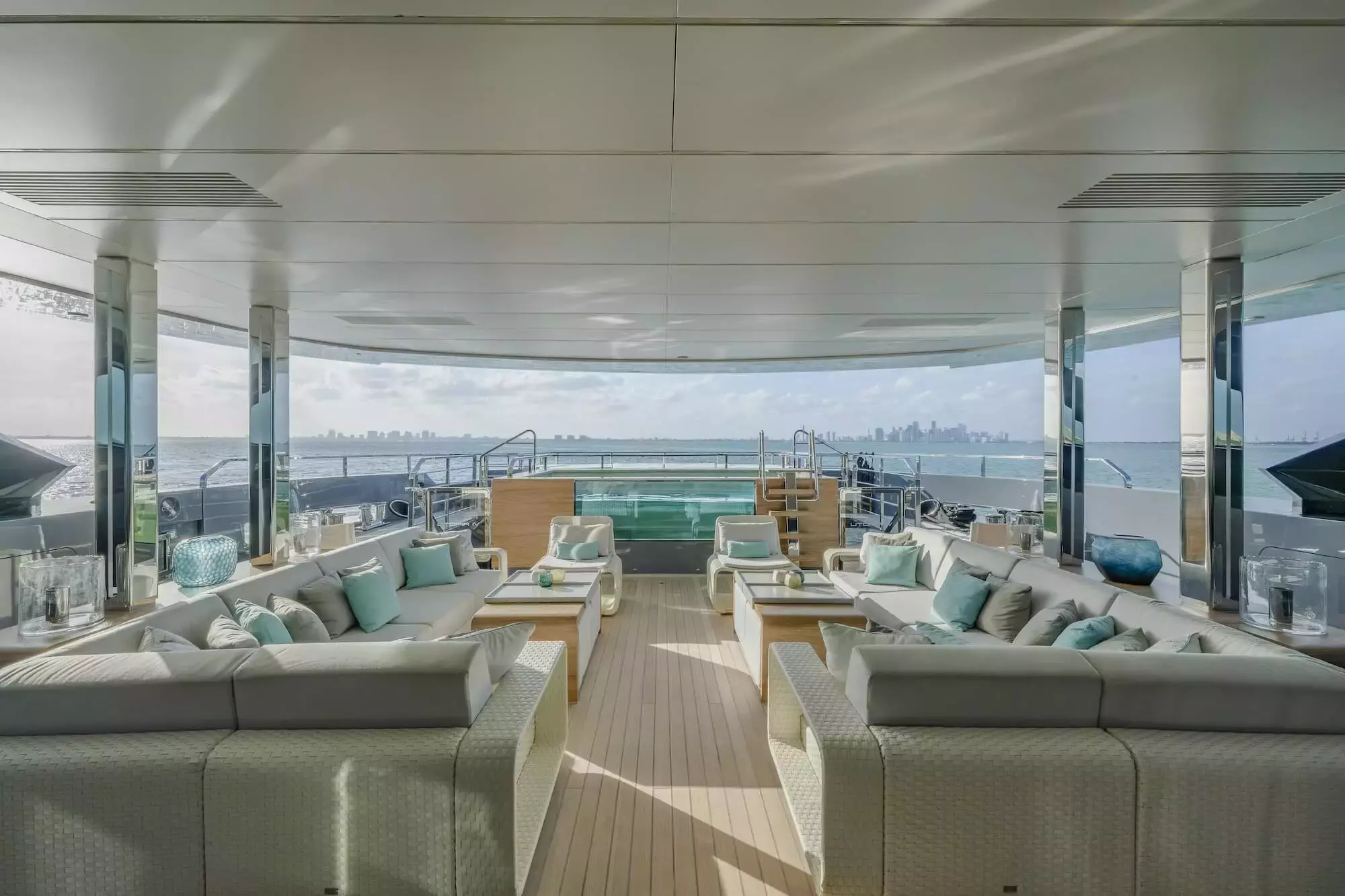 Utopia IV by Rossinavi - Private Superyacht Charter in Turks and Caicos – Special Offer at Boatcrowd