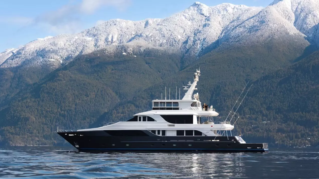 Last Call by Intermarine - Private Motor Yacht Charter in Alaska – Special Offer at Boatcrowd