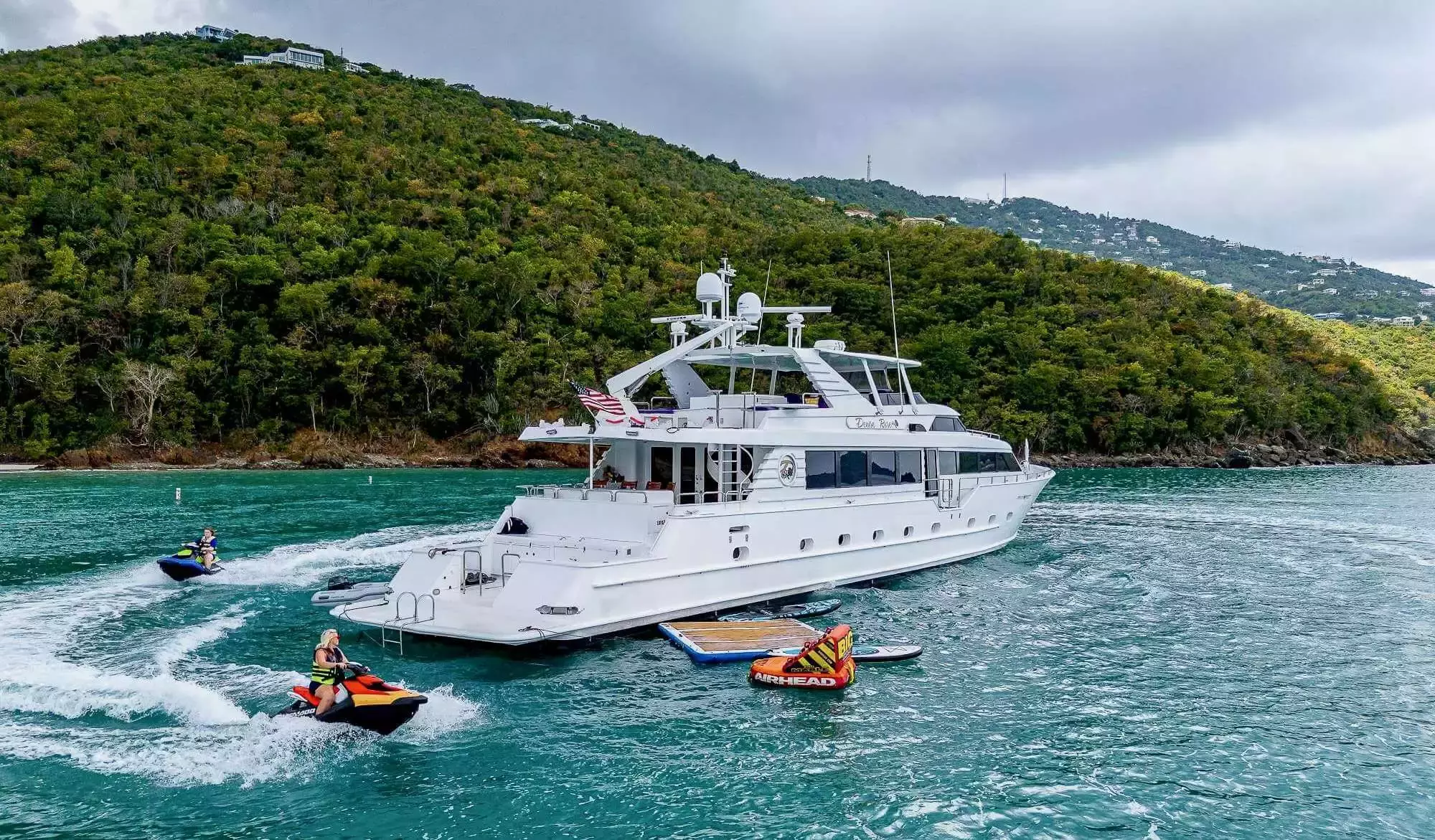 Perseverance by Broward – Private Motor Yacht Charter in St Thomas – Special Offer at Boatcrowd