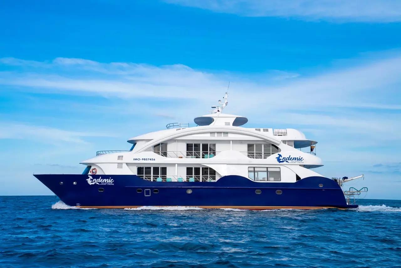 Endemic by Custom Made – Private Motor Yacht Charter in Galapagos – Special Offer at Boatcrowd
