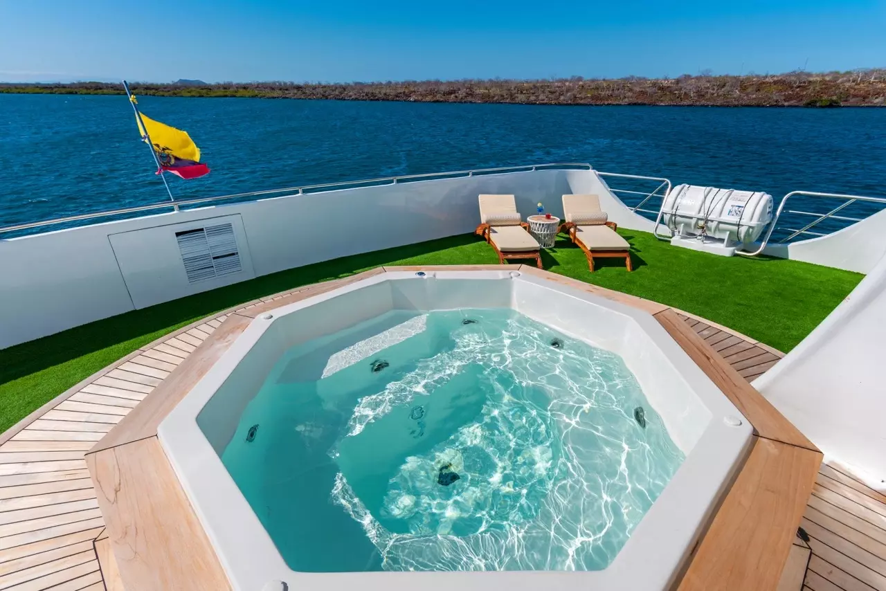 Ocean Spray by Custom Made – Private Motor Yacht Charter in Galapagos – Special Offer at Boatcrowd