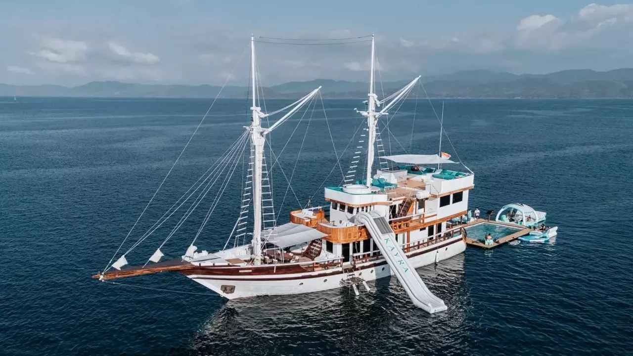 Kayra by Phinisi – Private Motor Sailer Charter in Raja Ampat – Special Offer at Boatcrowd