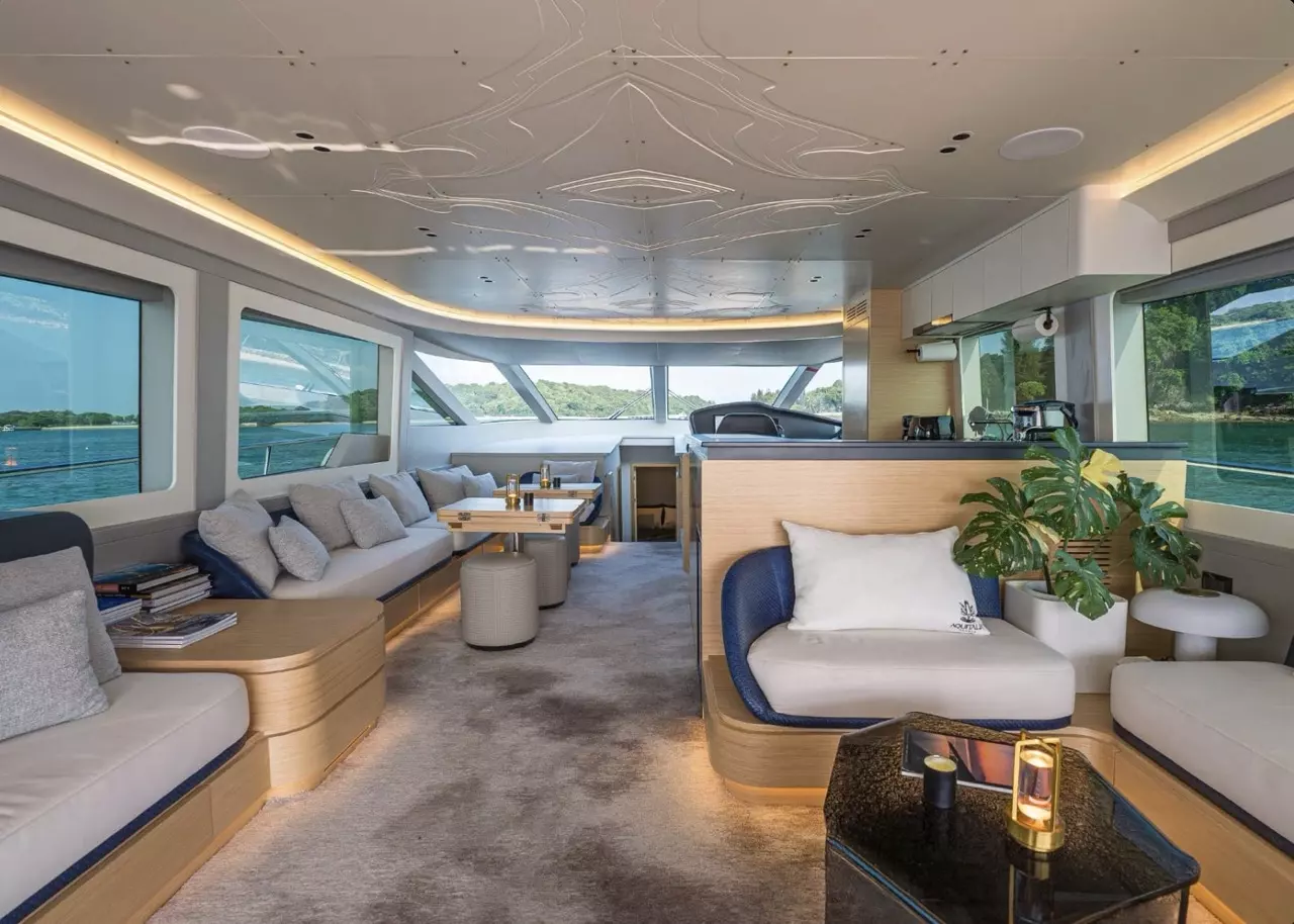 Legend S by Aquitalia - Private Motor Yacht Charter in Singapore – Special Offer at Boatcrowd
