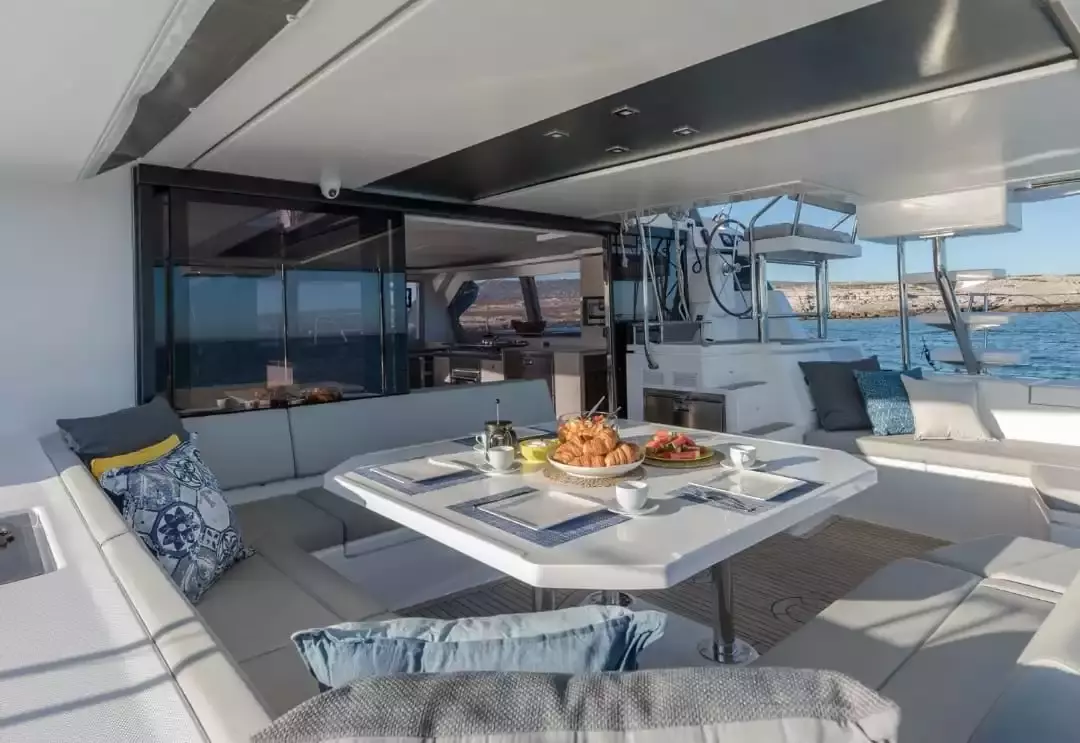Leo50 by Leopard – Private Luxury Catamaran Charter in Phuket – Special Offer at Boatcrowd
